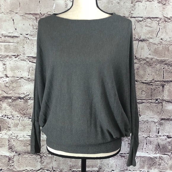 Comfy & Loose Grey stretchy batwing knit top NEW - Picture 3 of 8